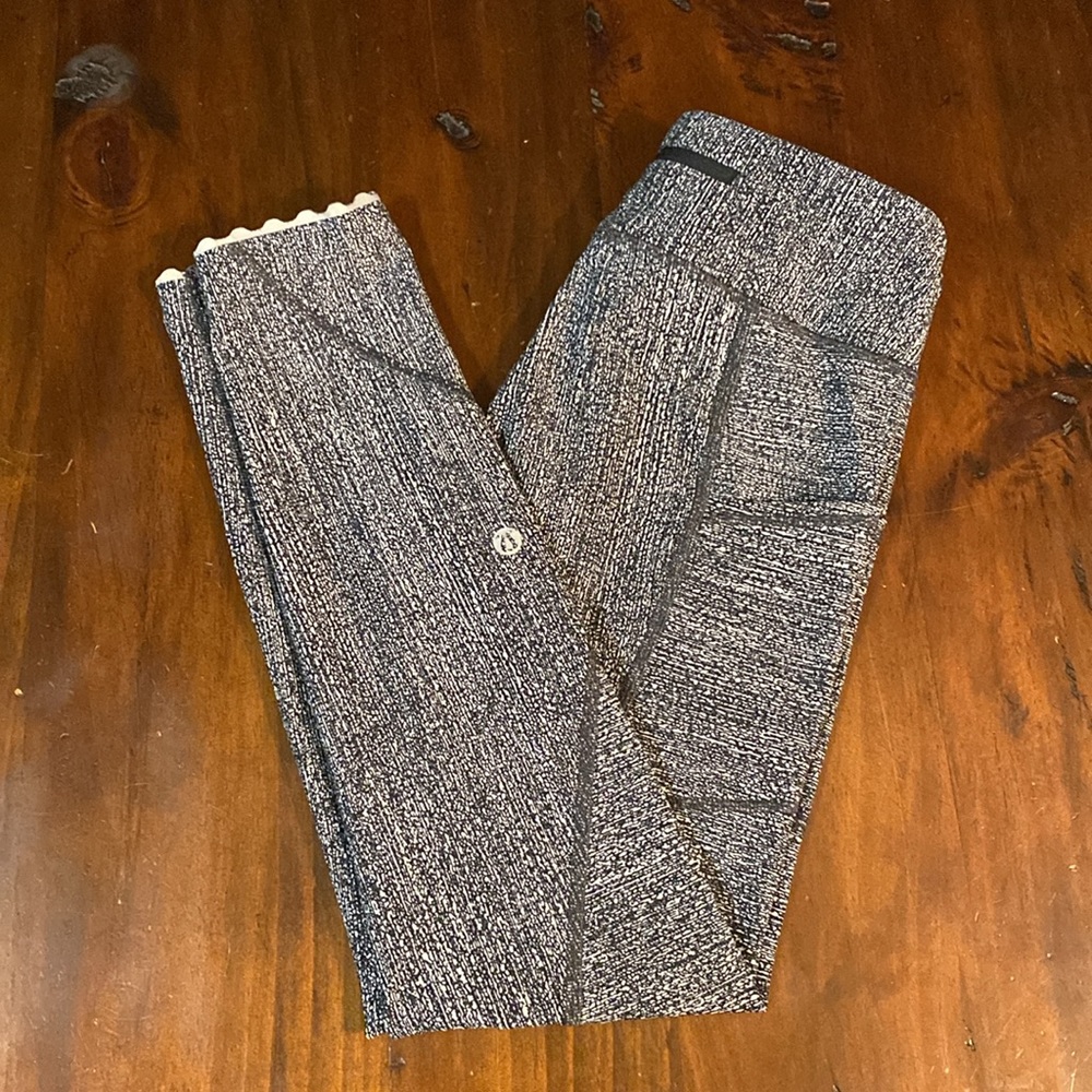 LULULEMON REFLECTIVE YOGA PANTS🍋